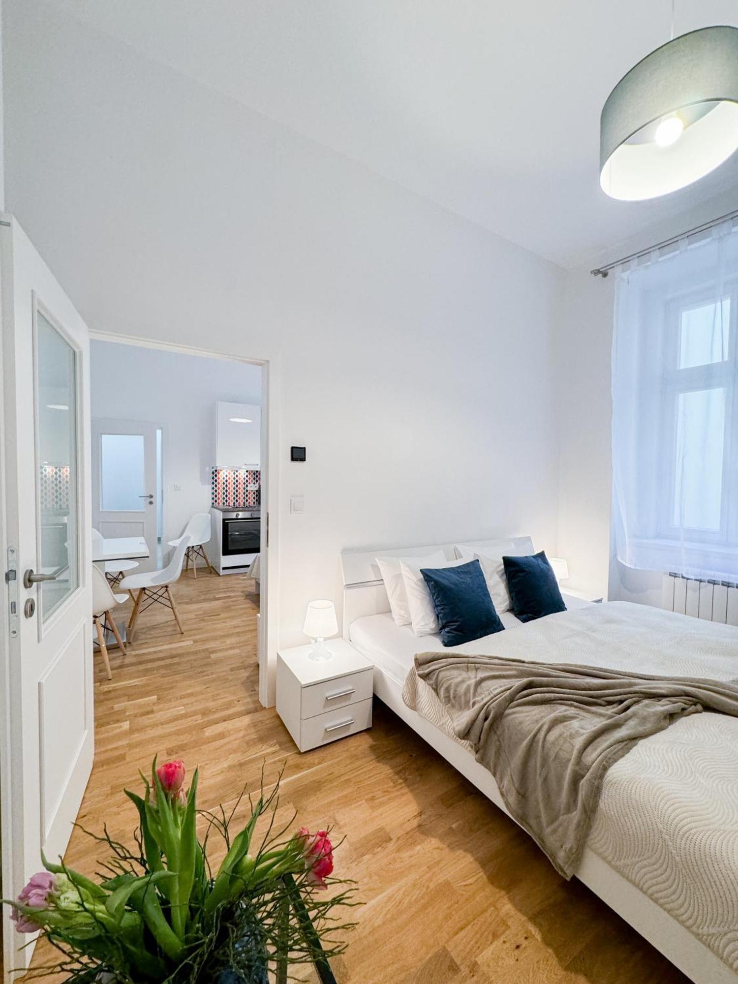 Turnkey I Wenceslas Square Apartments Prag Exteriör bild