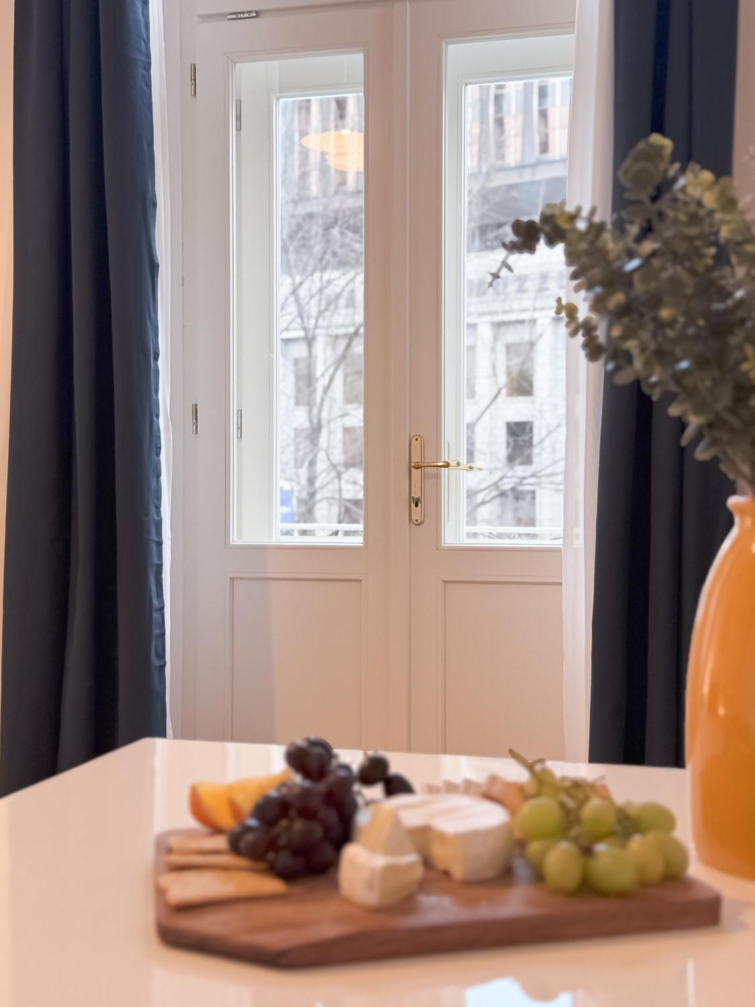 Turnkey I Wenceslas Square Apartments Prag Exteriör bild
